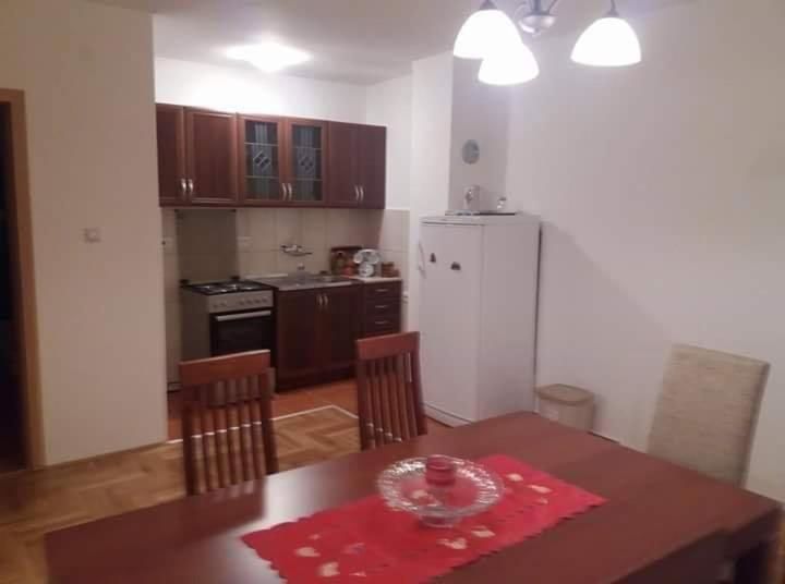 Апартаменты Apartment Čari Вирпазар